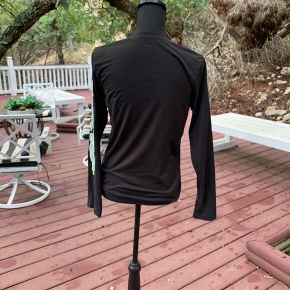 Set of 2 Halloween Glow In The Dark T Shirts - Picture 9 of 12